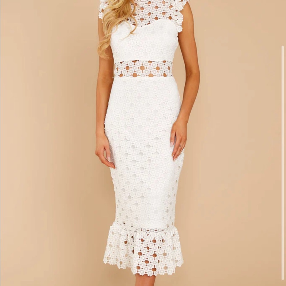 Red dress Love’s High Hope Crochet dress in White